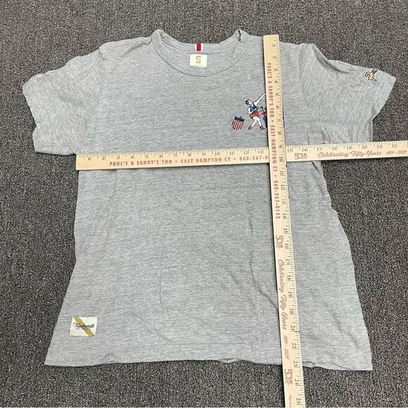 Tracksmith Limited Edition Short Sleeve Grayboy Tee - Track & Field Mens Small - Picture 3 of 4